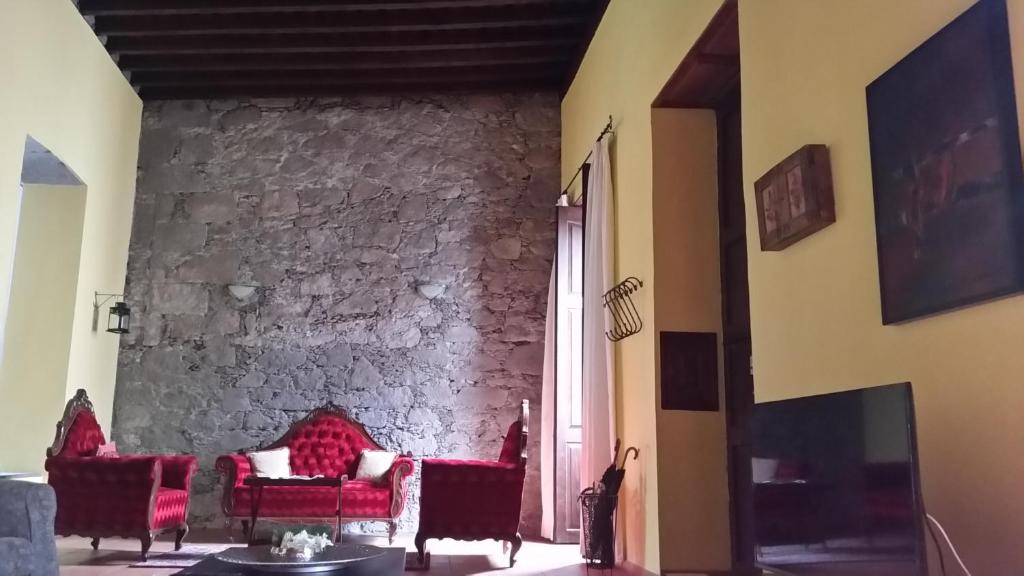 A seating area at Casa La Dama de Arucas