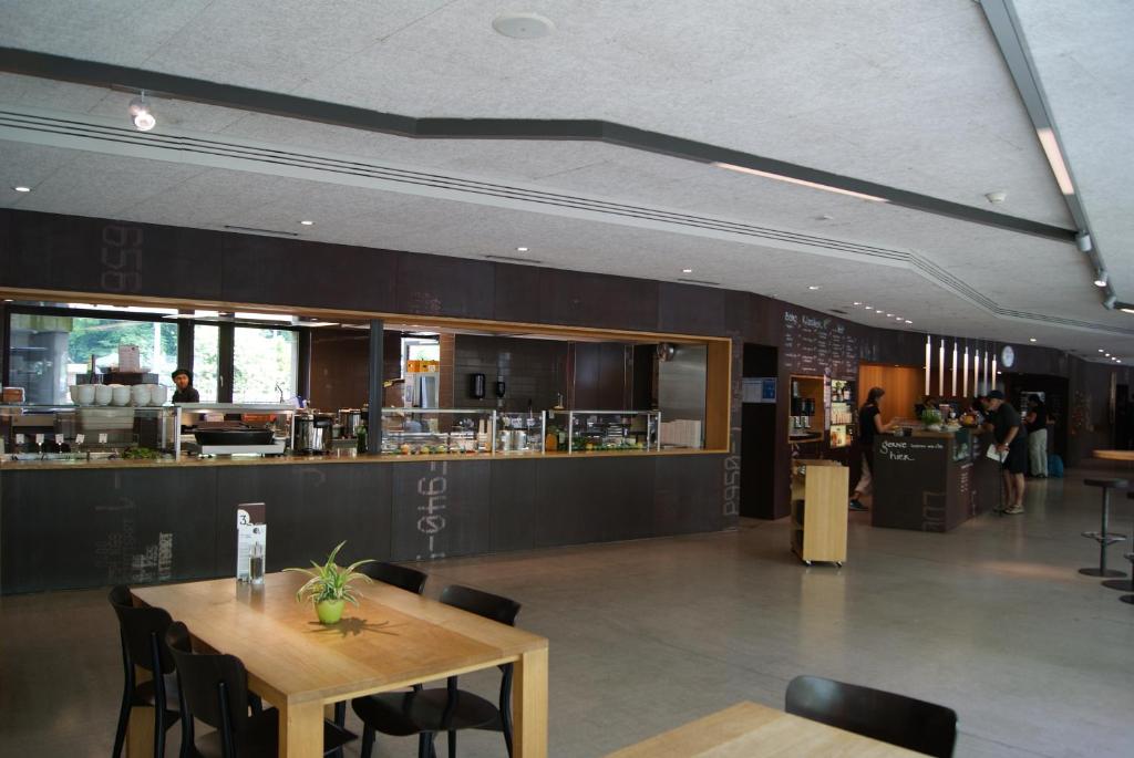 Interlaken Youth Hostel - Resim 9