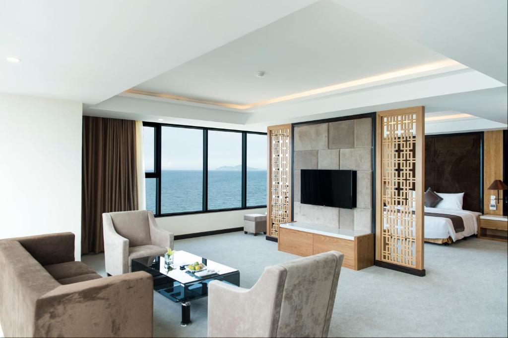 TV/trung tâm giải trí tại Muong Thanh Luxury Da Nang Hotel