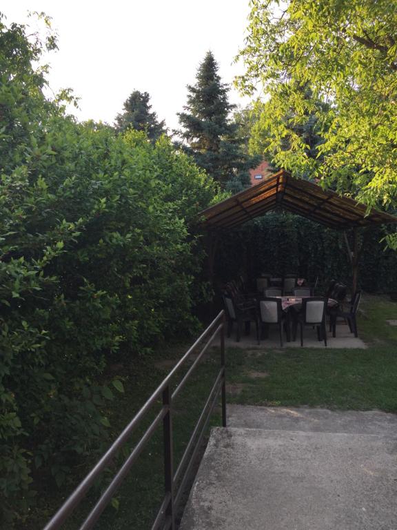 Zahrada ubytování Pálma Apartmanház Siófok