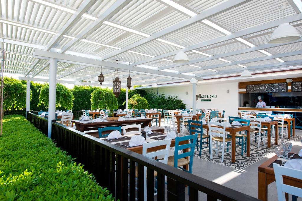 Restaurace v ubytování Barut B Suites