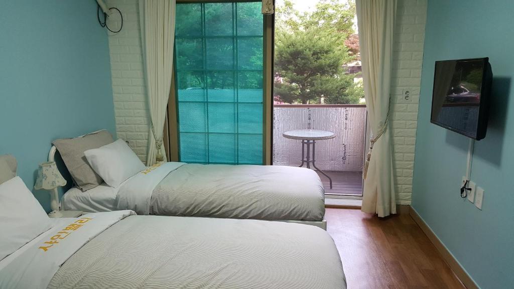 Shinevalley Pension & Hotel - Twin Room