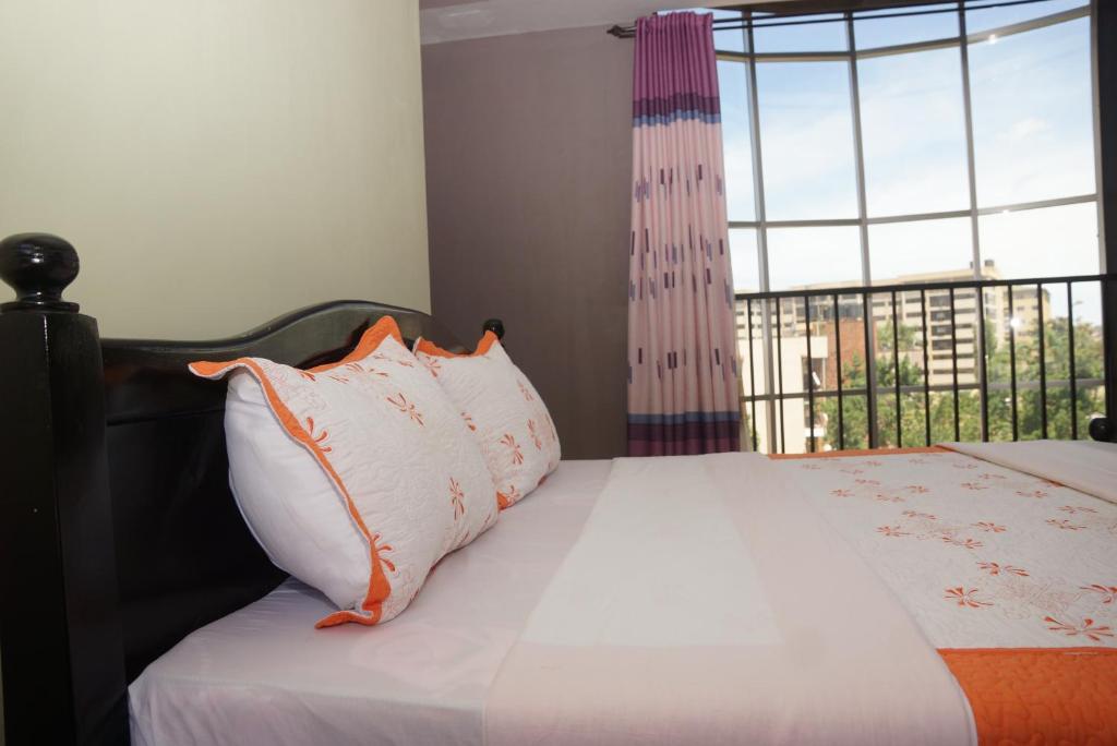 Oasis Top Hotel - отзывы и видео