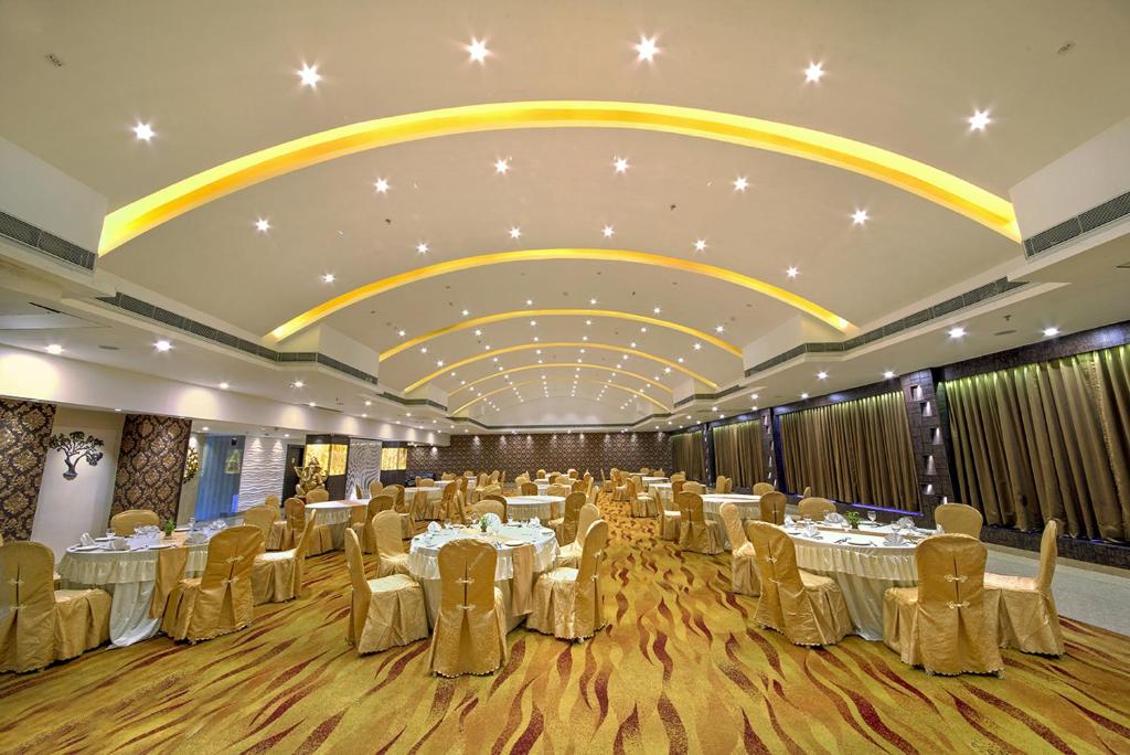 Restaurace v ubytování The Fern Residency Kolkata