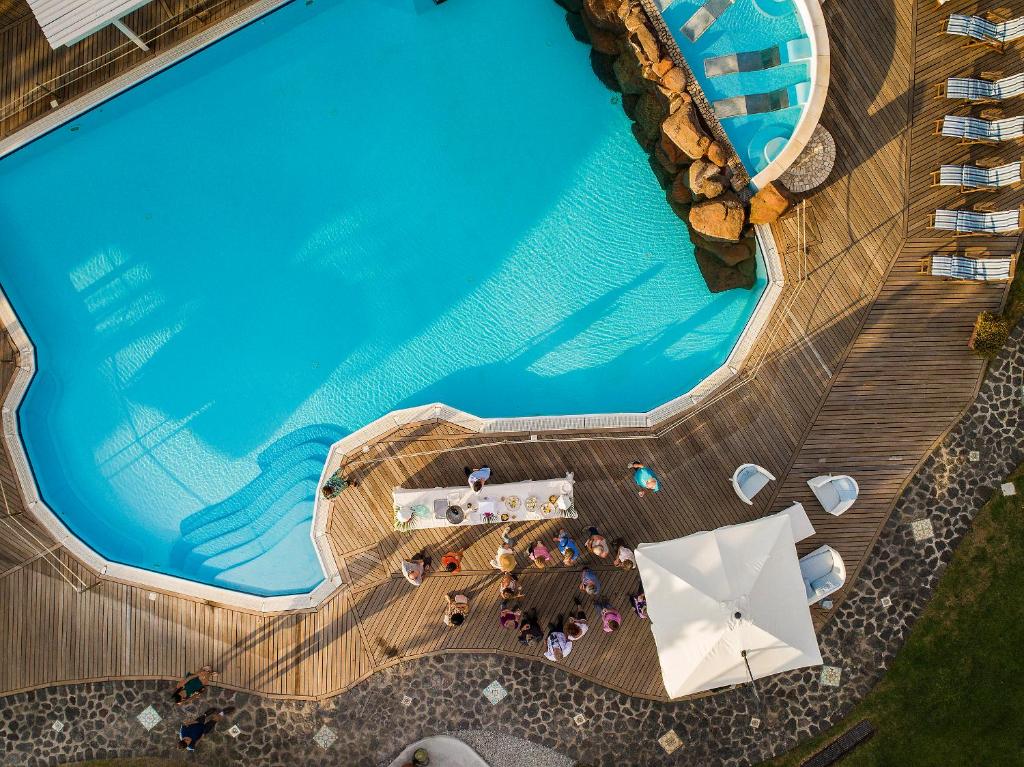 Bazén v ubytování Hotel Orsa Maggiore nebo v jeho okolí