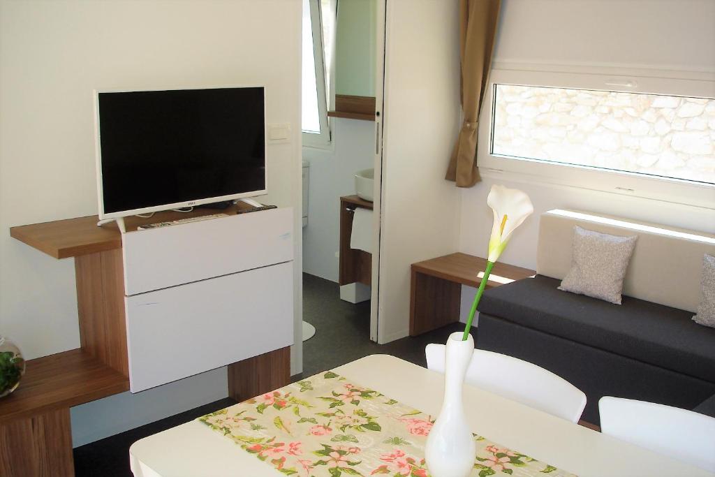 Fotografie z fotogalerie ubytování Petra Mobile Home v destinaci Tisno