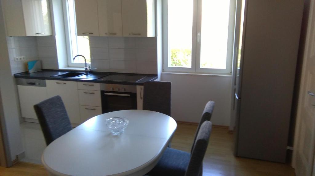 Kuchyňa alebo kuchynka v ubytovaní Centar Split Apartments Manuš
