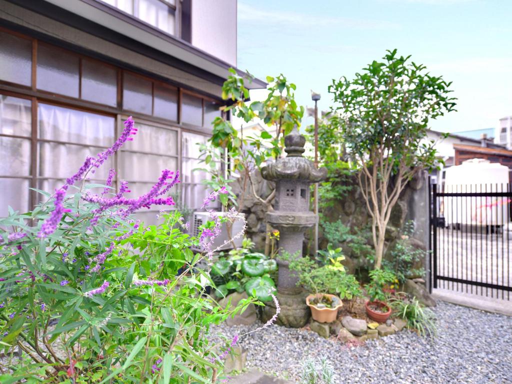 Zahrada ubytování Kikuya Ryokan