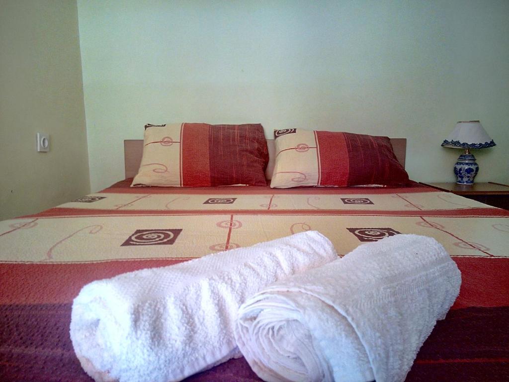Lile Pestani Accommodation - Triplo Stanza Con Balcone