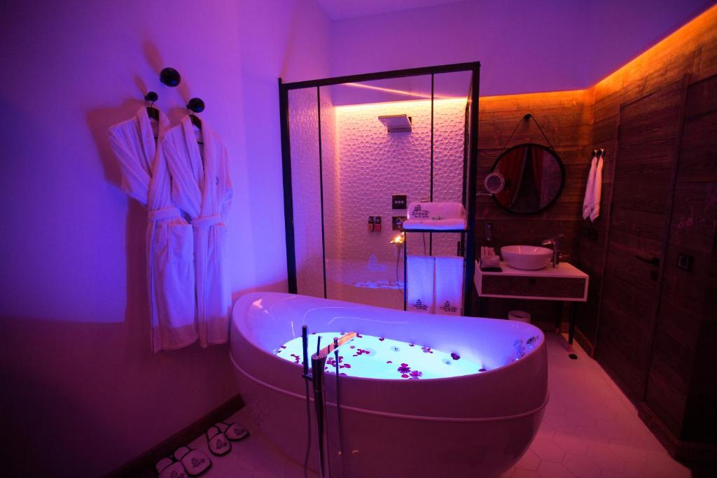 Cephanelik Butik Hotel - Sala Regina Con Bagno