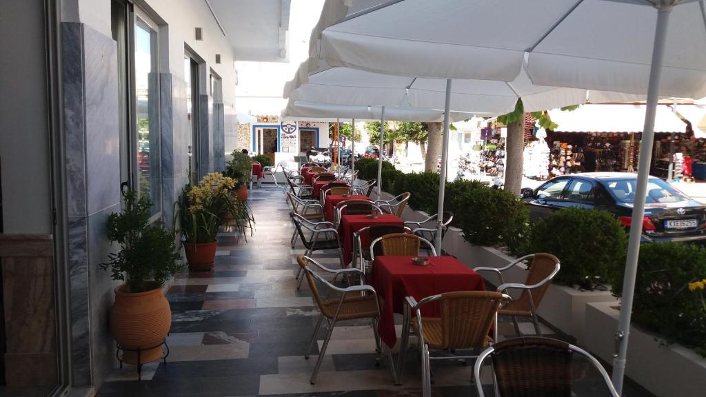 Restaurace v ubytování Paritsa Hotel