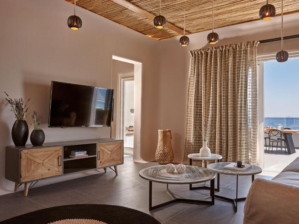טלויזיה ו/או מרכז בידור ב-Incognito Beach Villa Santorini