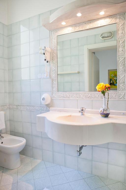 Koupelna v ubytování Hotel Villa Gori