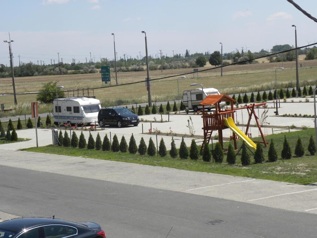 Fotografie z fotogalerie ubytování Hotel Rózsa Csárda v destinaci Hegyeshalom