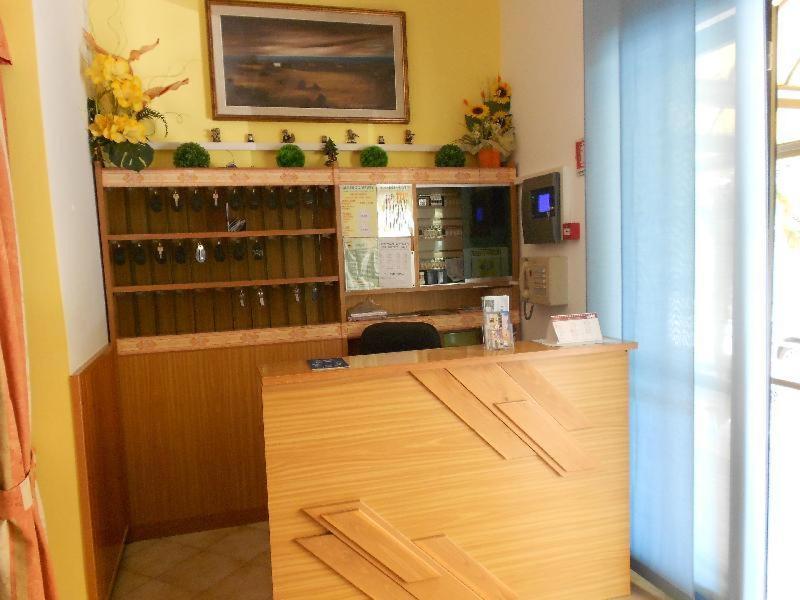 Kuchyň nebo kuchyňský kout v ubytování Hotel Vevey