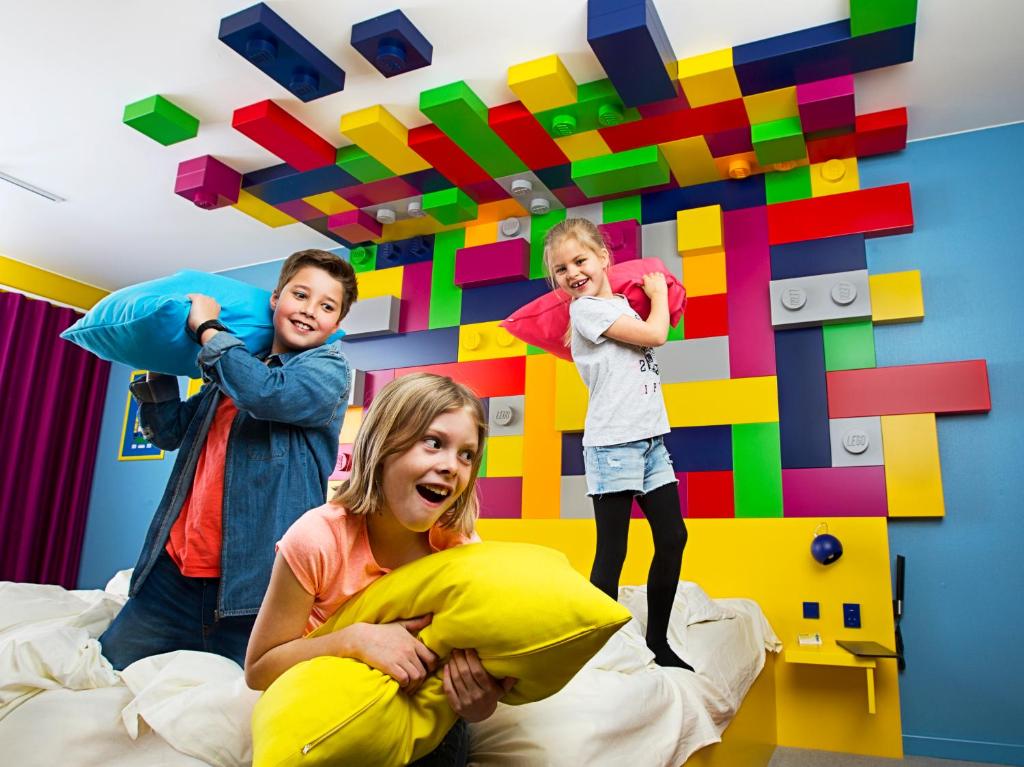 Niños alojados en Hotel Legoland