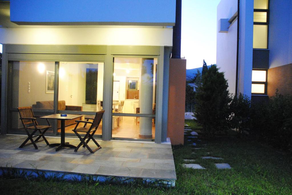 Erodios Hotel - Comfort Triple Room With Shower