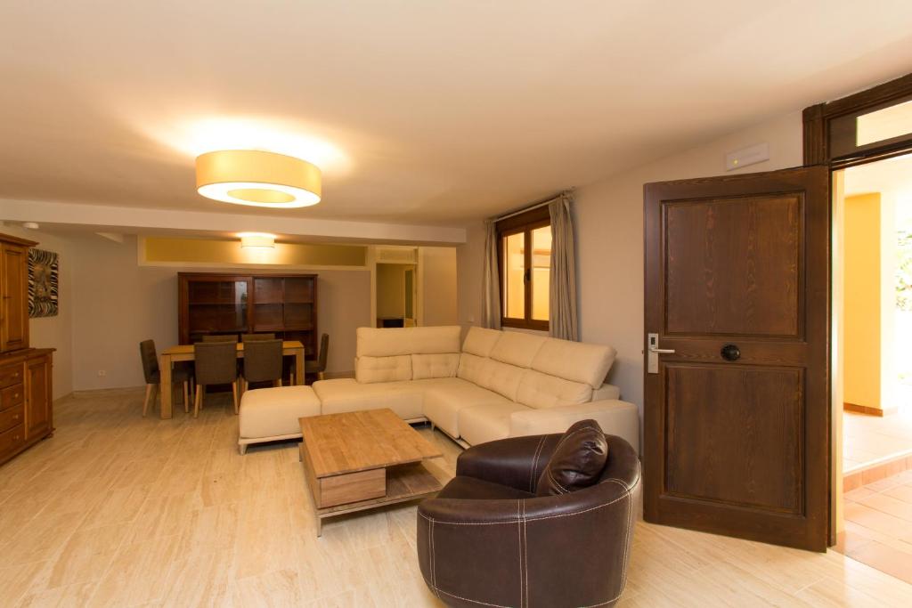 Posedenie v ubytovaní Villa Las Lomas de Marbella