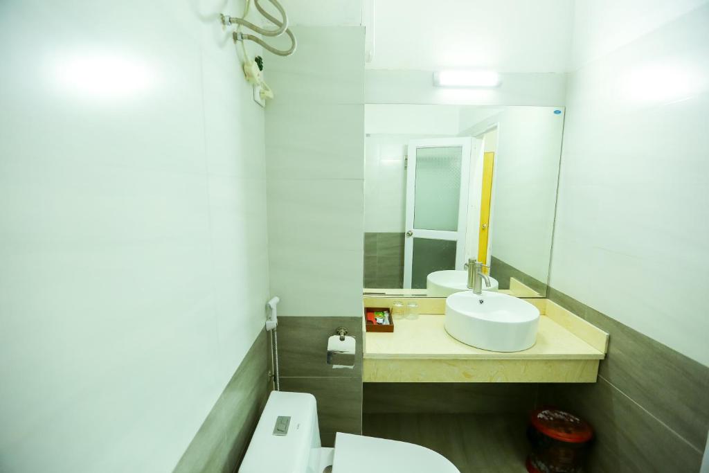 Koupelna v ubytování Viet Huong Hotel