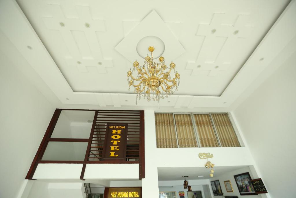 TV a/nebo společenská místnost v ubytování Viet Huong Hotel