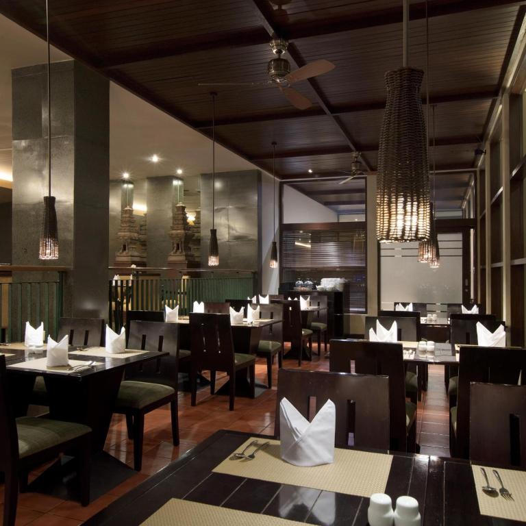 Restaurace v ubytování Hotel Santika Premiere Malang