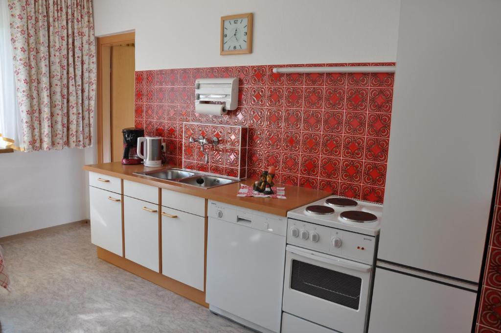 Kuchyň nebo kuchyňský kout v ubytování Landhaus Neuwirth