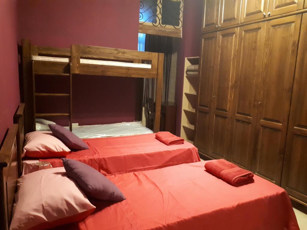 Katil atau katil-katil dalam bilik di Nocturne Family House