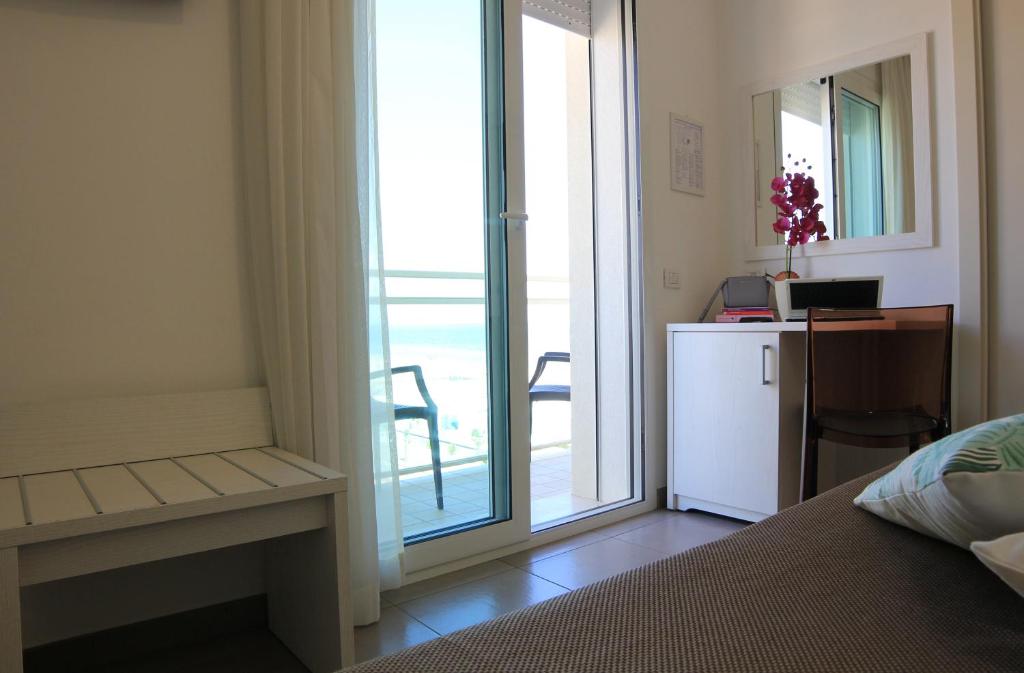 Fotografie z fotogalerie ubytování Hotel Augustus- Davanti a noi c'è solo il mare v destinaci Misano Adriatico