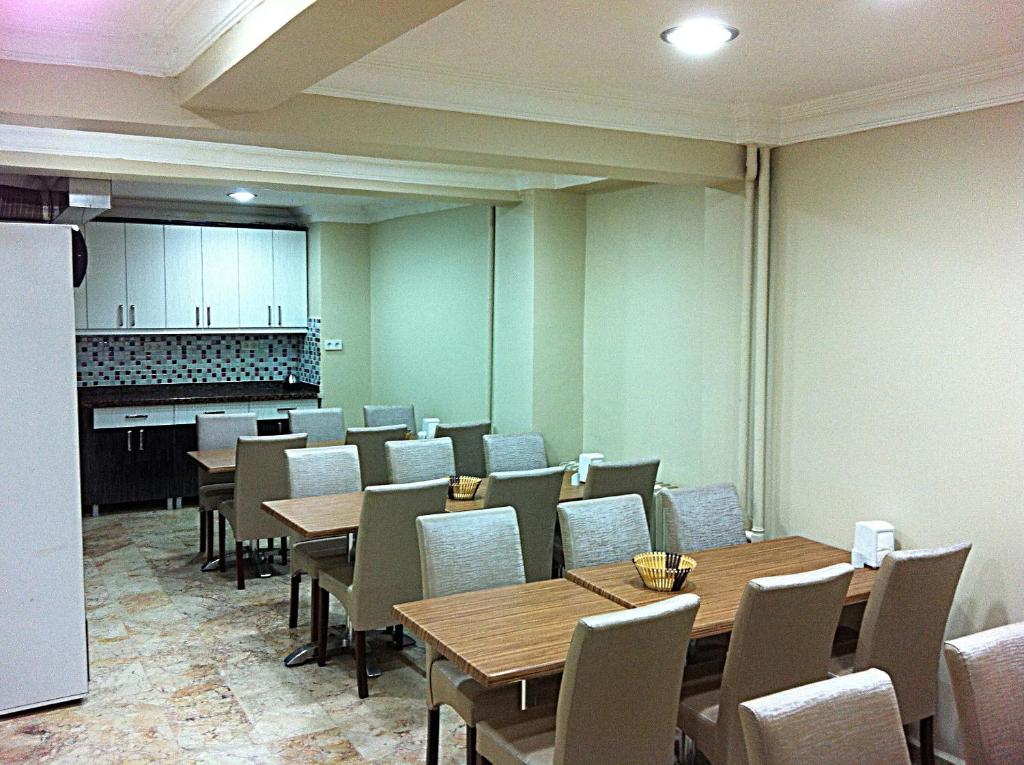Kuchyň nebo kuchyňský kout v ubytování Hotel Yonca
