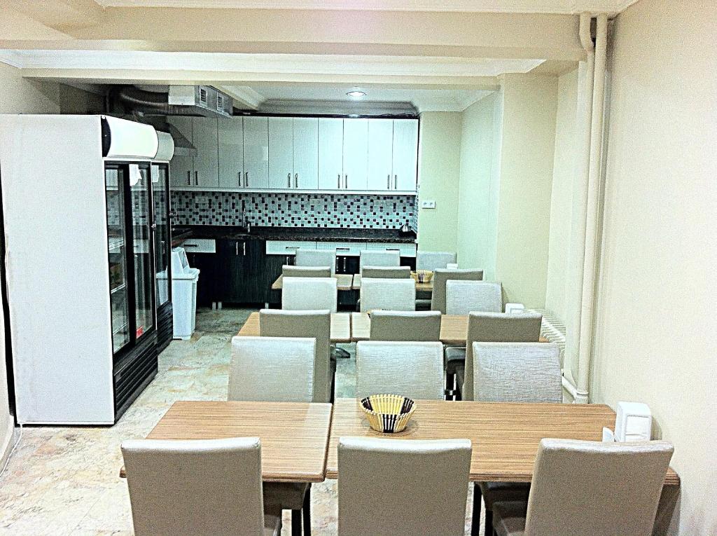 Kuchyň nebo kuchyňský kout v ubytování Hotel Yonca