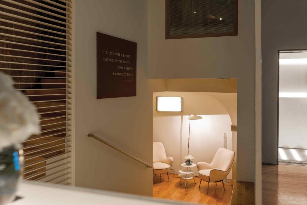 Hotel Continentale - Lungarno Collection - Resim 27