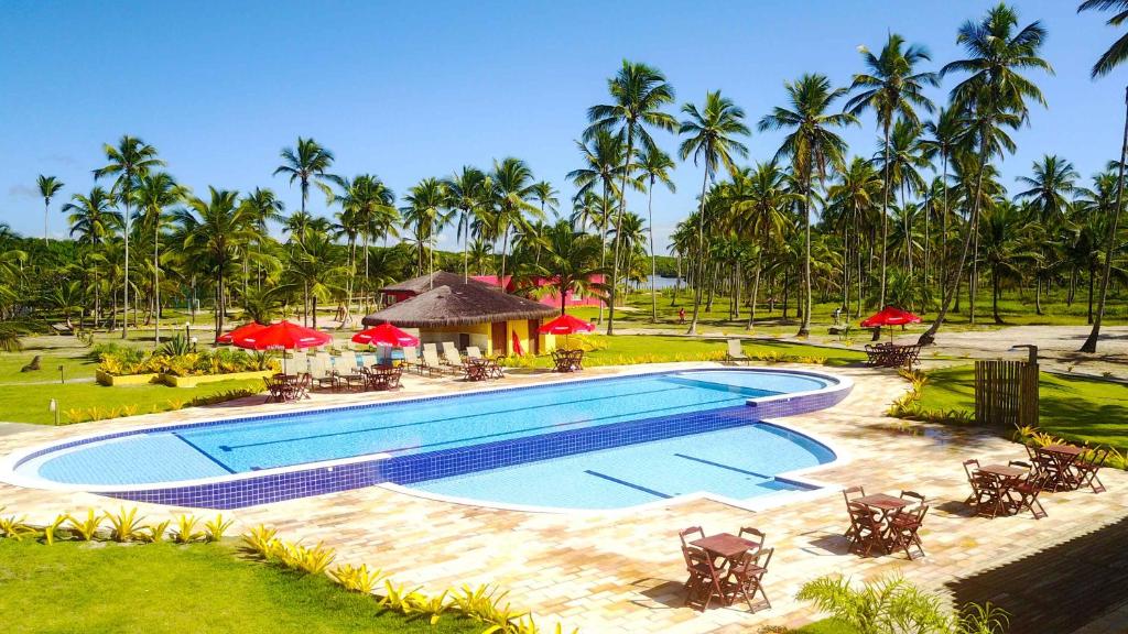Bazén v ubytování Makaira Beach Resort nebo v jeho okolí
