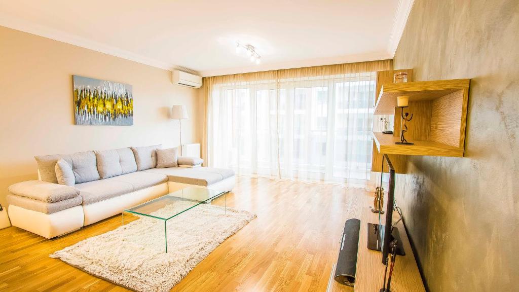 Svetainės erdvė apgyvendinimo įstaigoje Luxury Apartment Bucharest Mall area