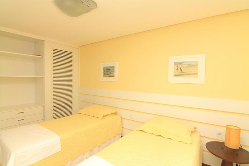  Apartamento 3 suites 150m - Condo Bromelias