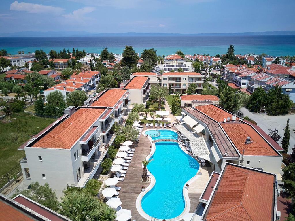 Bazén v ubytování Renaissance Hanioti Resort nebo v jeho okolí