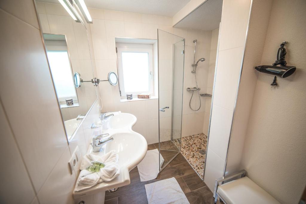 Koupelna v ubytování Chalet Bernegg