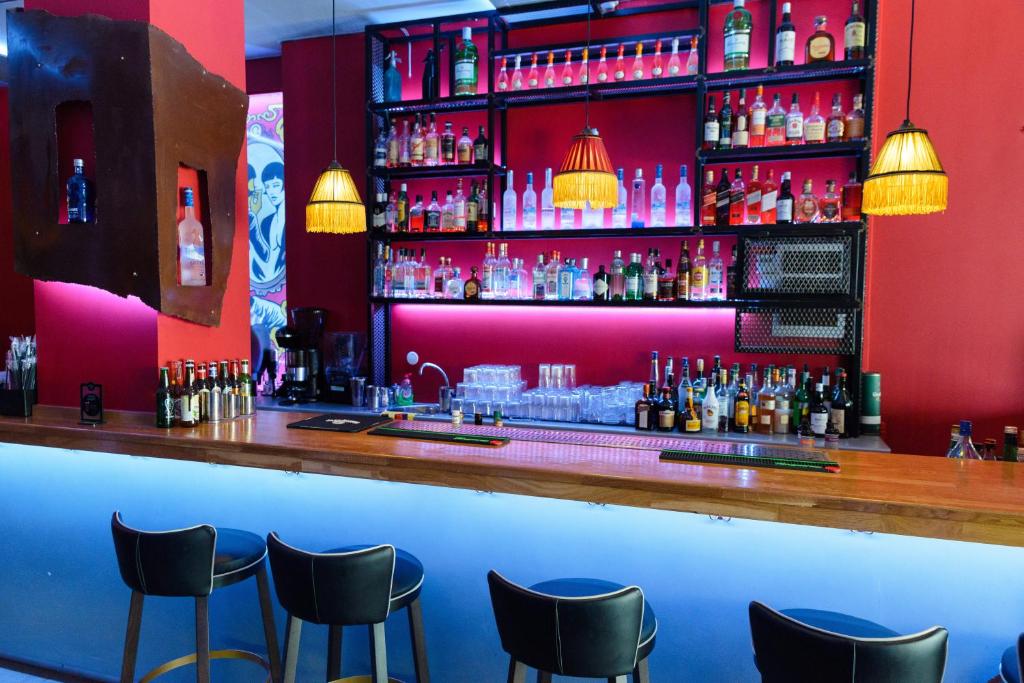 Ο χώρος του lounge ή του μπαρ στο LUX Hotel