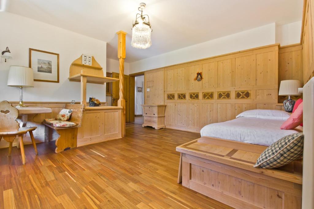 Postel nebo postele na pokoji v ubytování Hotel Edelhof