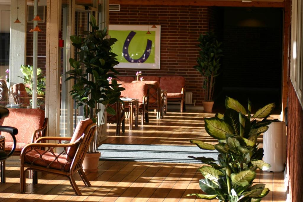 Posezení v ubytování Hotel Lynggaarden
