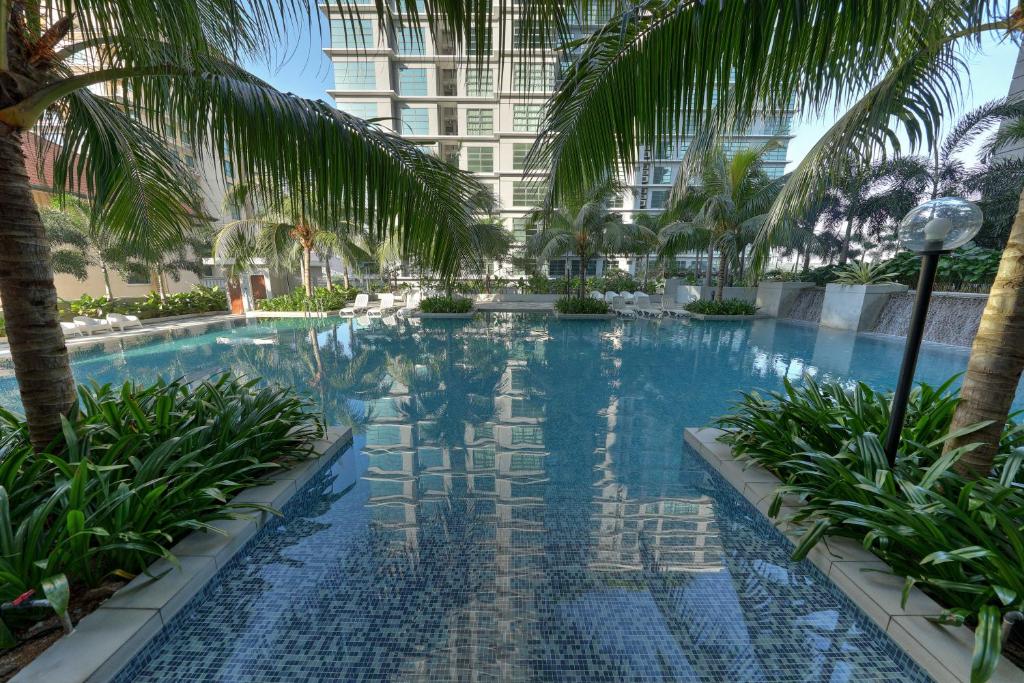 Bazén v ubytování Acappella Suite Hotel, Shah Alam nebo v jeho okolí