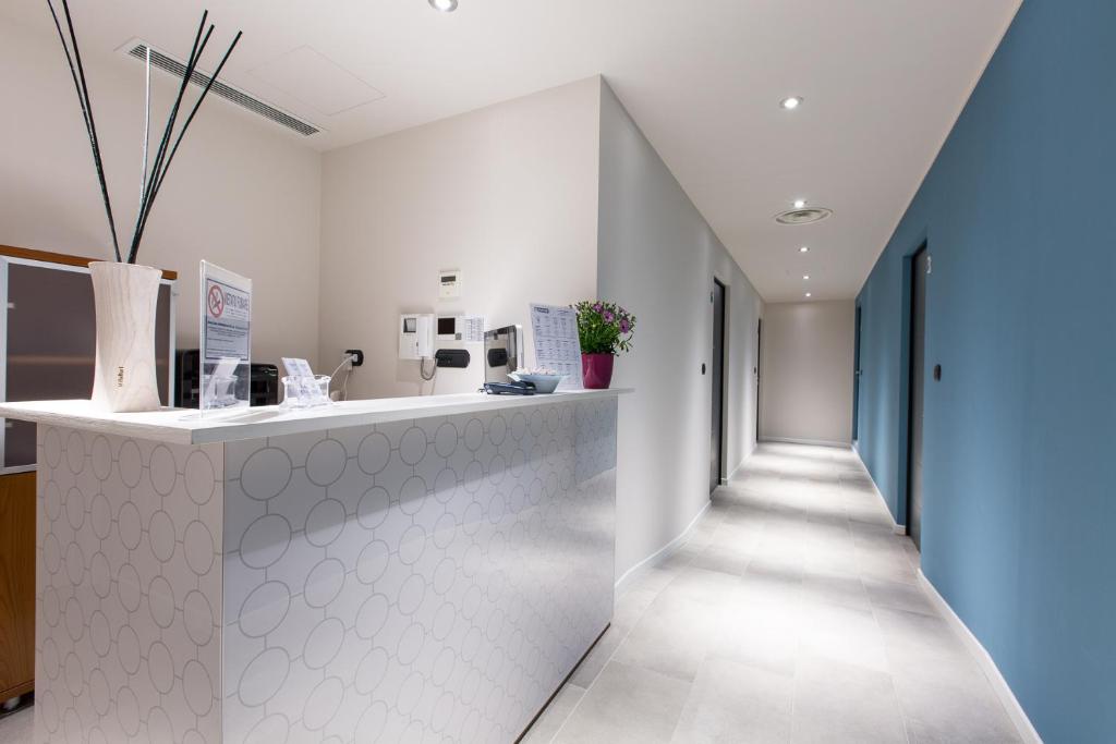 Aparthotel Isola - Resim 12