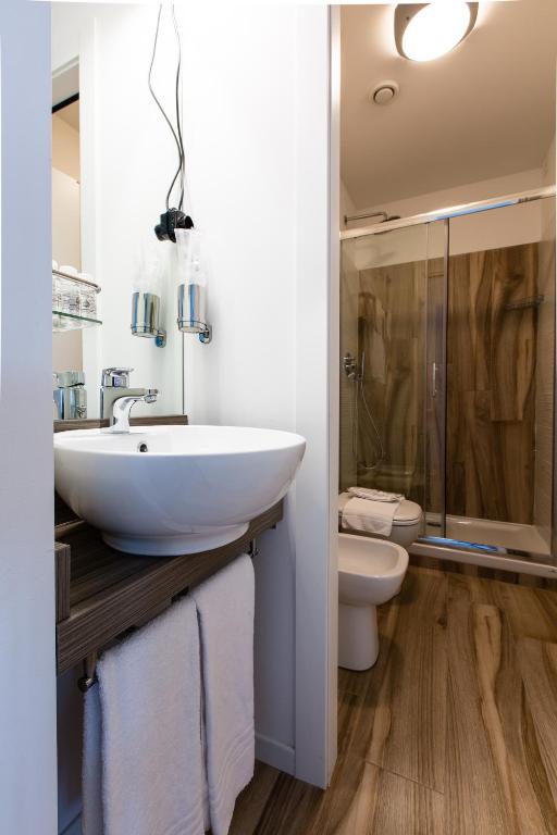 Aparthotel Isola - Resim 9