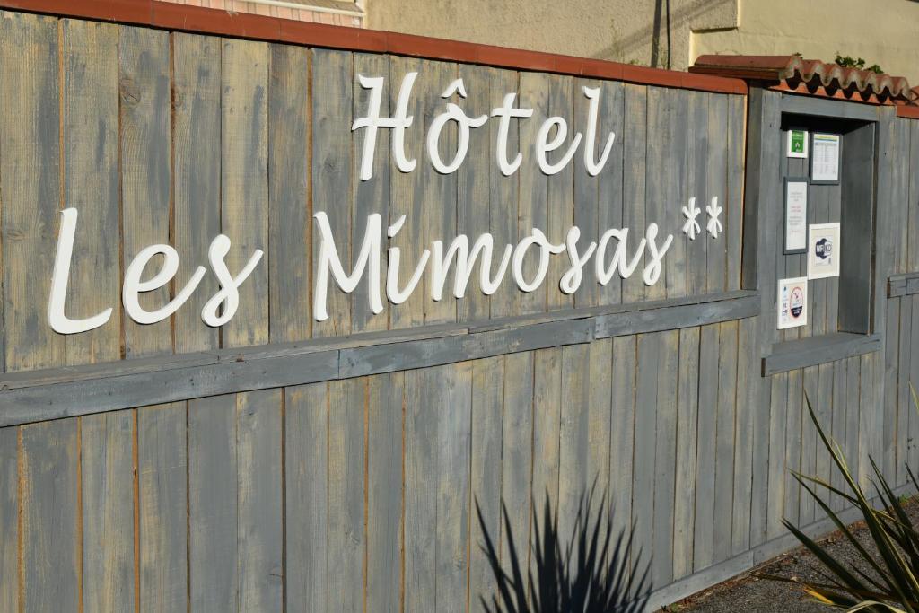 Certifikát, hodnocení, plakát nebo jiný dokument vystavený v ubytování Hôtel Les Mimosas