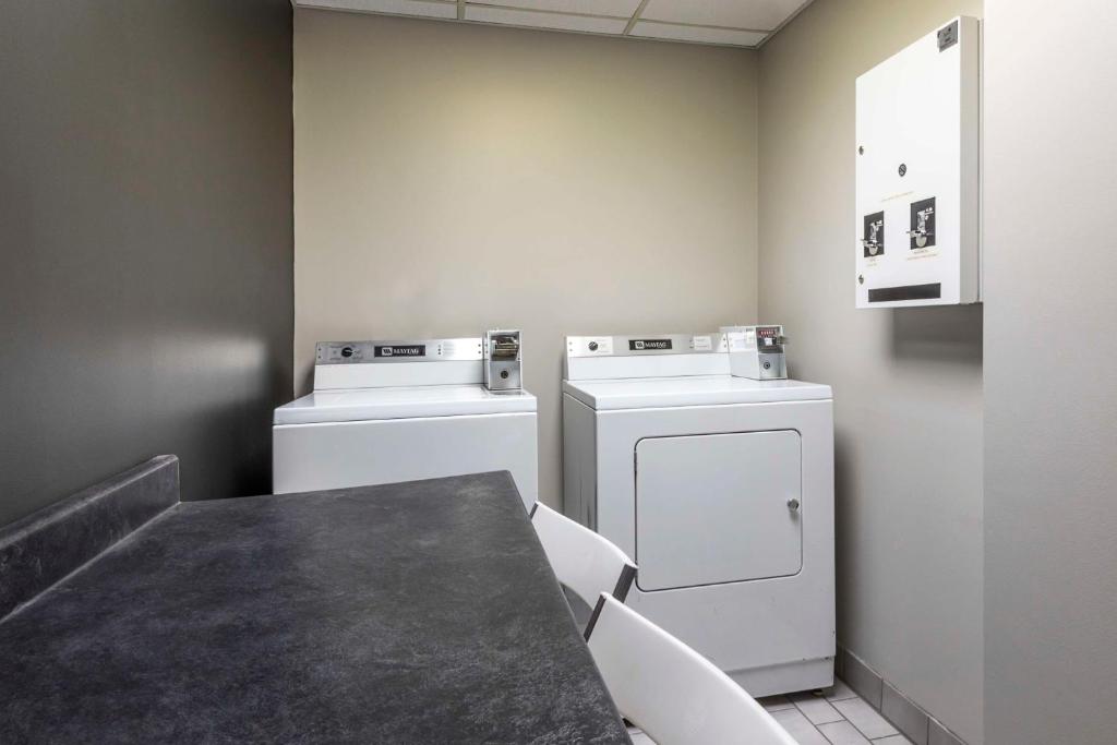 Hôtel & Suites Normandin Québec - Resim 40