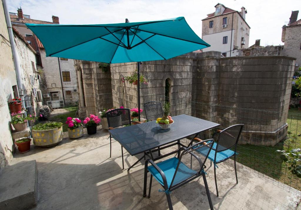 Budova, v ktorej sa apartmán nachádza