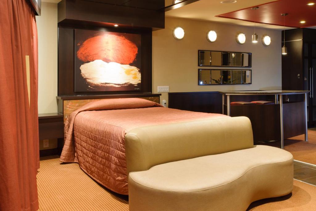 
Deluxe Queen Suite - Non Smoking
