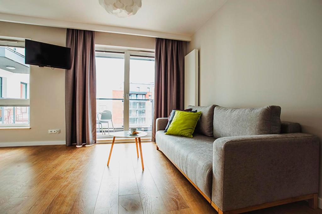 Holidays Home Apartamenty Chmielna - One-Bedroom Apartment With Balcony