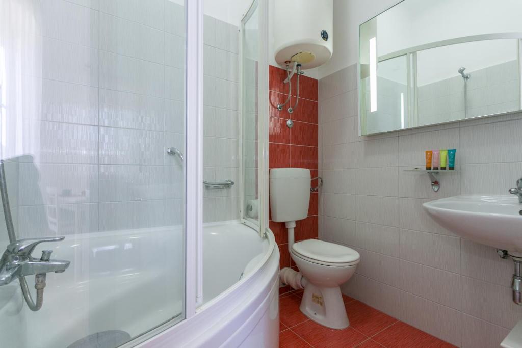 Apartments Miljas 2 - 14