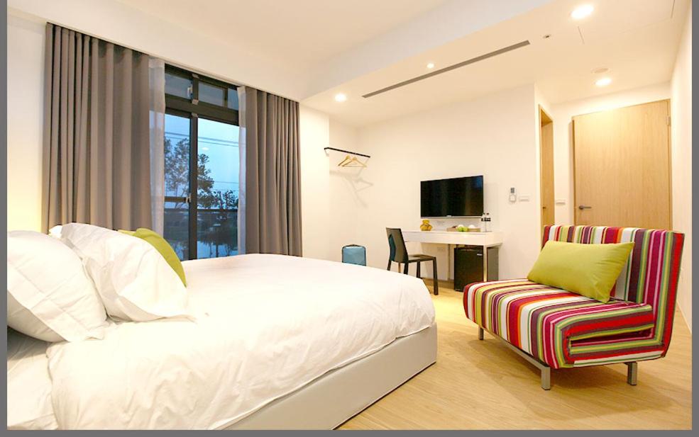 Lovely Pond Hostel - Chambre Double Avec Balcon