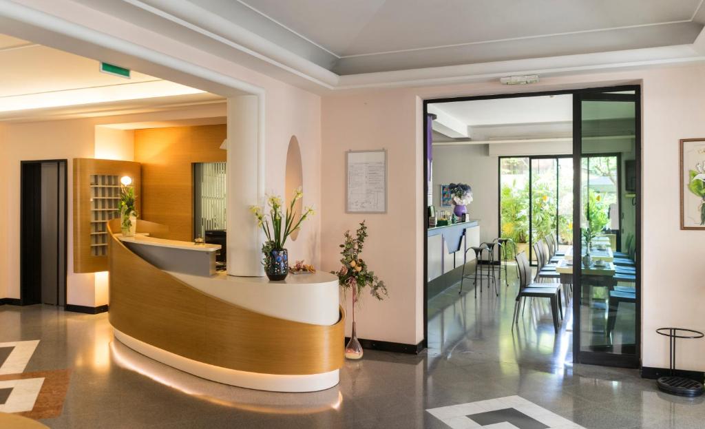Lobbyen eller receptionen på Hotel Sampaoli